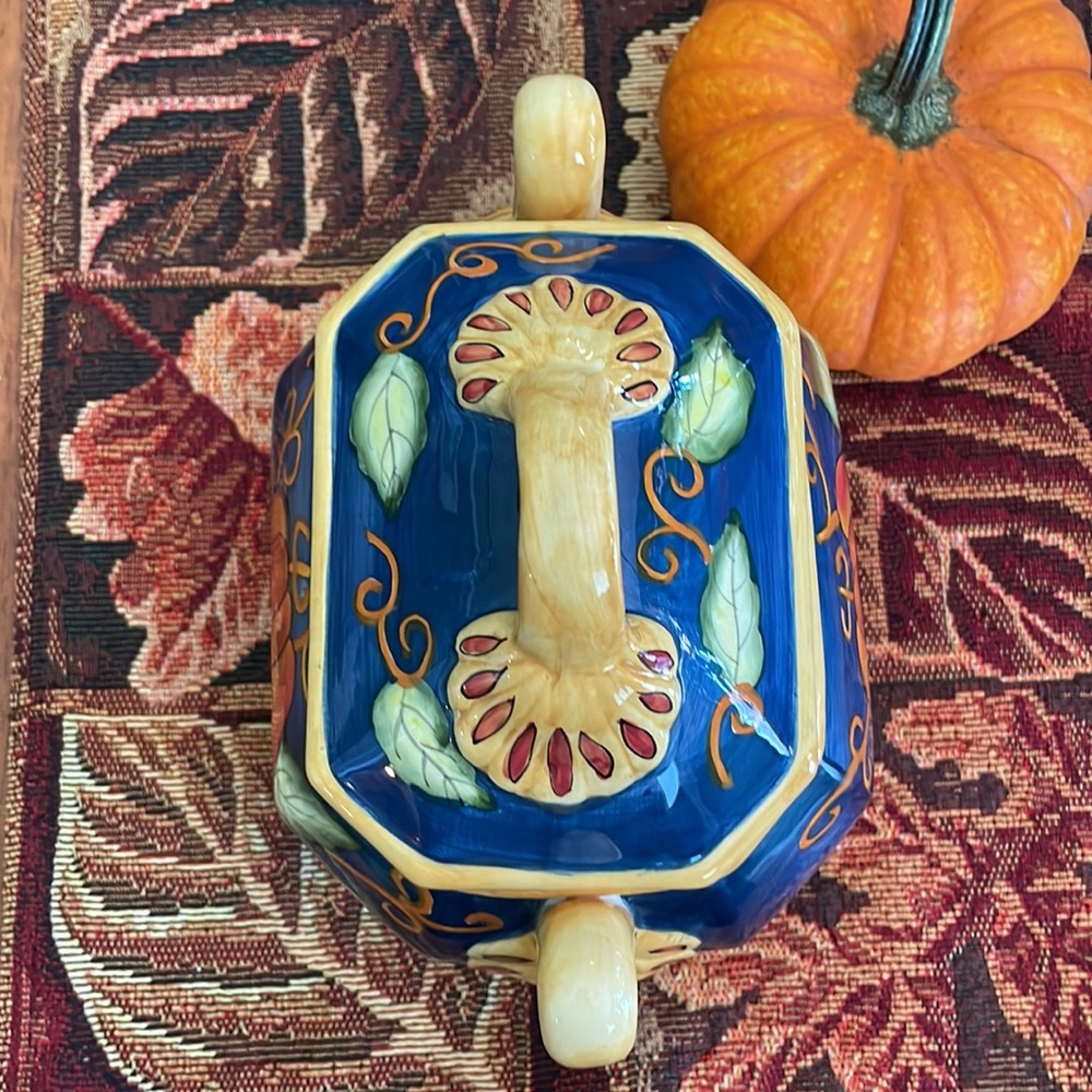 Pumpkin Vines Ceramic Fall Tureen. 8โx5โx7.5โ - Picture 2 of 16
